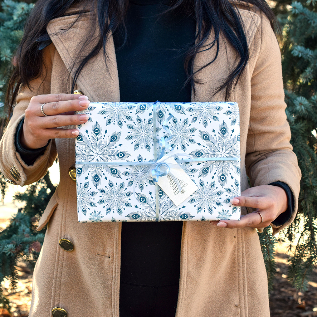 This kit makes a fabulous gift! Each gift-wrapped kit comes with a hand-calligraphed gift tag featuring a flourished tree on one side and to/from information on the other side.